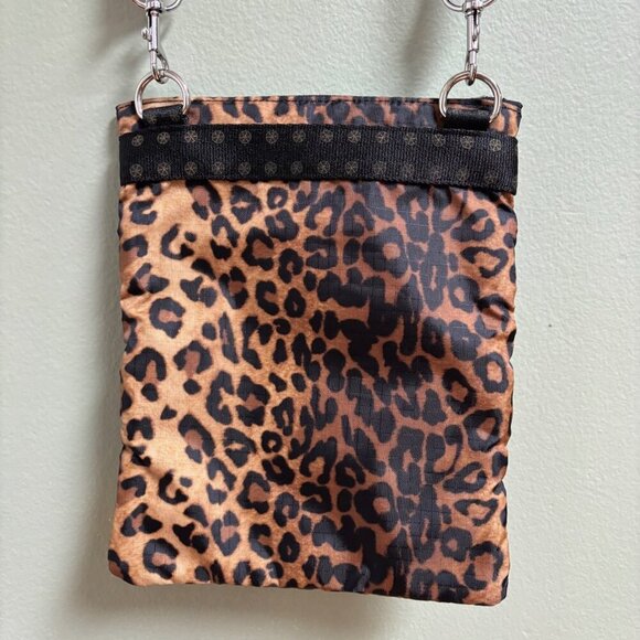 LeSportsac 3 Zipper Crossbody Bag Animal Print Leopard Travel Everyday Casual - Picture 5 of 11